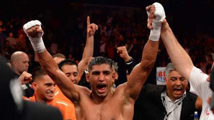 Amir Khan vs. Floyd Mayweather: 5 Fast Facts You Need to Know