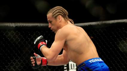 DraftKings MMA: Free Contest to Win Urijah Faber’s Gloves