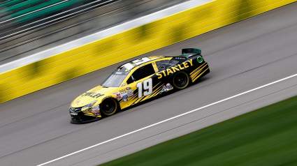 How to Watch NASCAR at Kansas 2015 Live Stream Online