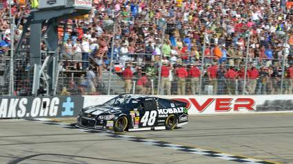 NASCAR at Dover 2015: FedEx 400 Date, Time & TV Channel