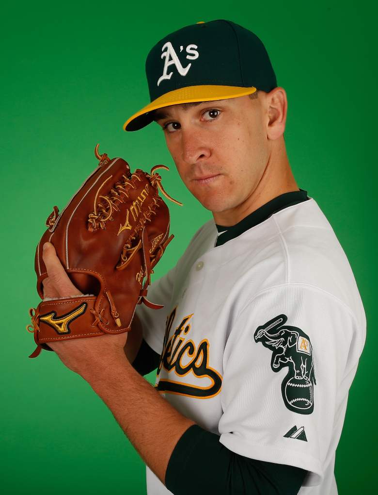 Pat Venditte, a switch-pitcher, was called up to the MLB by the Oakland A's on Friday afternoon. (Getty)