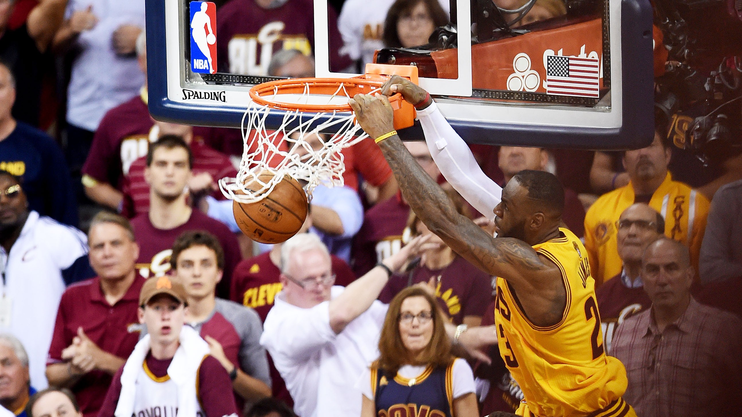 And LeBron finishes the alley oop. (Getty)