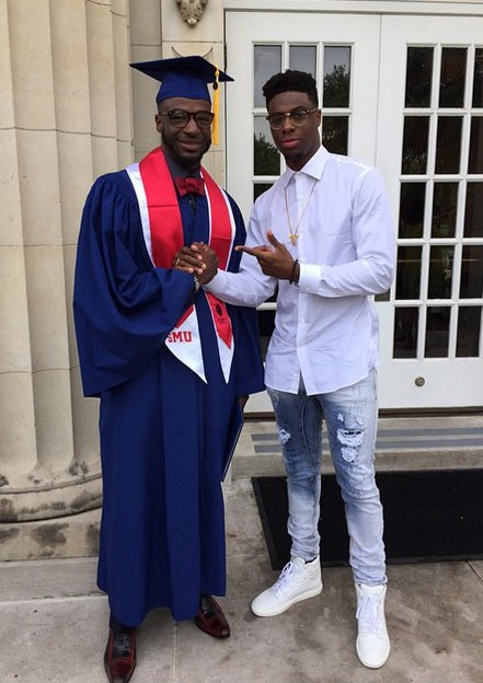 Emmanuel Mudiay (right) with brother, Jean-Micheal. (Instagram/emmanuelmudiay)