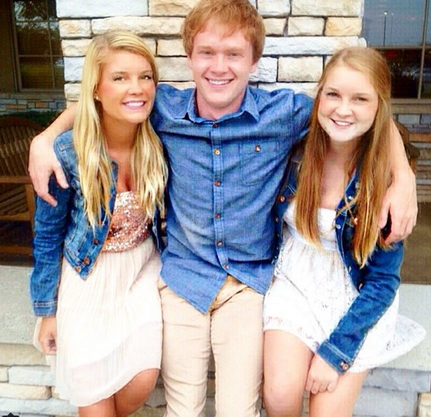Bailey (L) with her younger brother and sister. (Instagram/baileyscheich)
