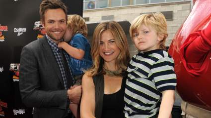 Joel McHale’s Family: 5 Fast Facts You Need to Know