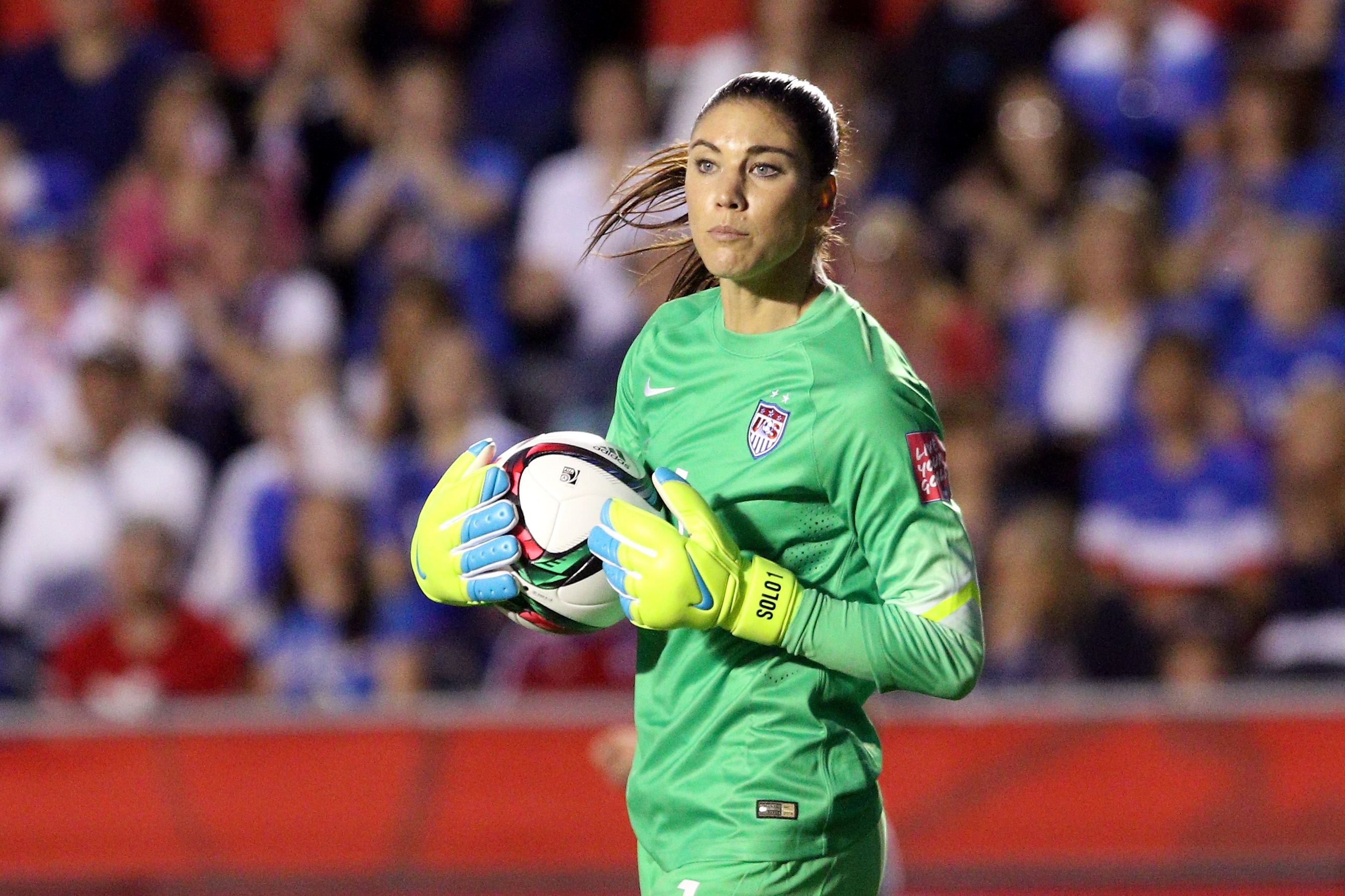 Hope Solo Net Worth: 5 Fast Facts You Need to Know | Heavy.com