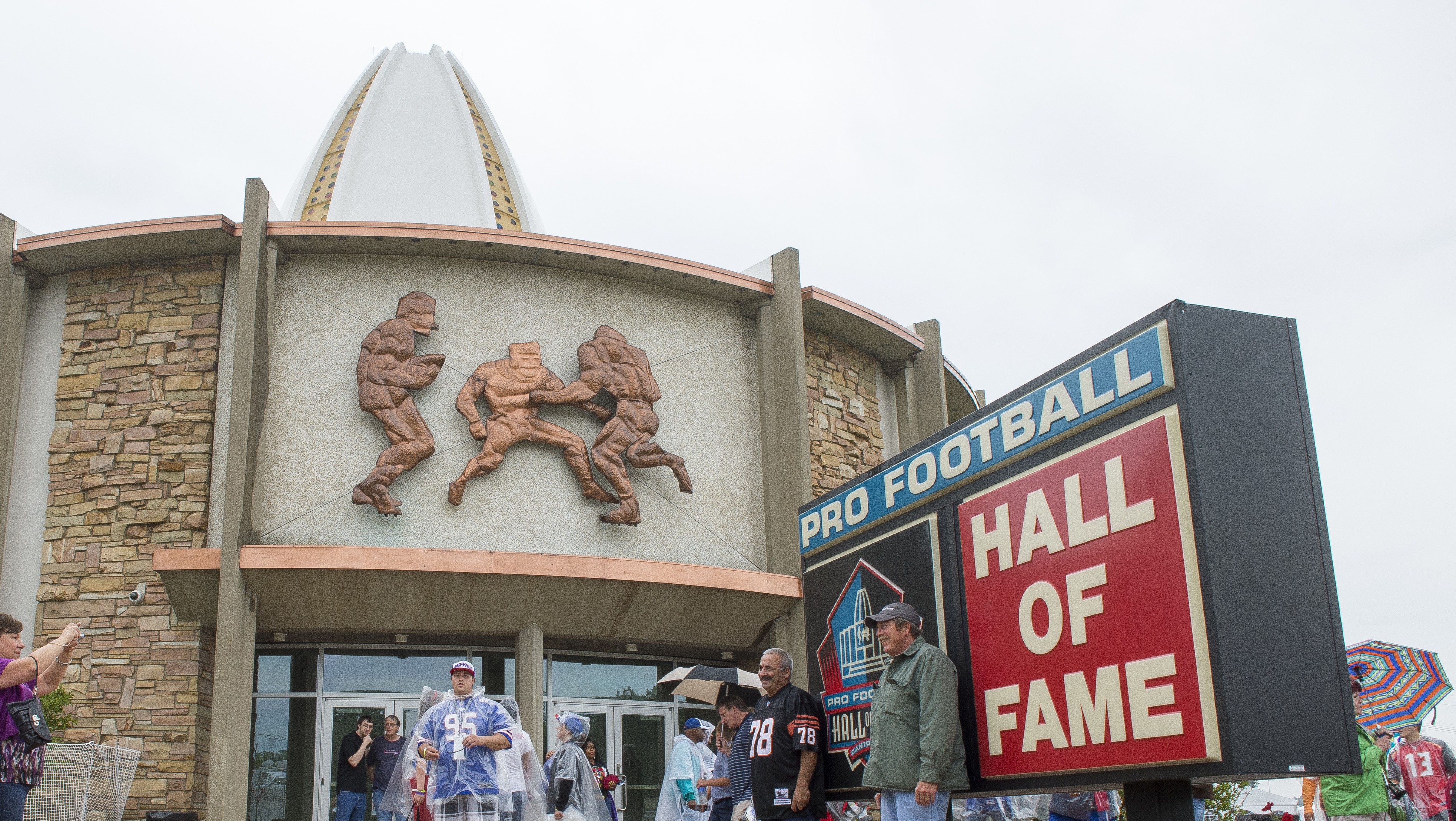 Who Is Being Inducted Into the Pro Football Hall of Fame?