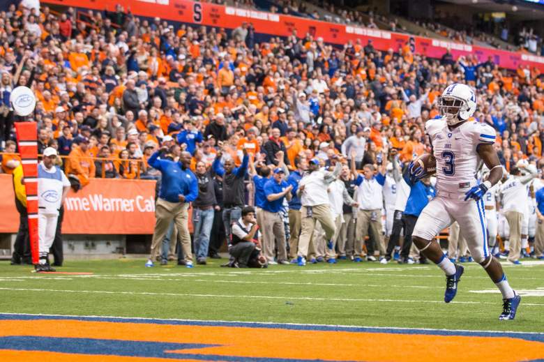 SYRACUSE, NY - NOVEMBER 08: Jamison Crowder #3 of the Duke Blue Devils runs back a punt for a touchdown against the Syracuse Orange on November 8, 2014 at The Carrier Dome in Syracuse, New York. Duke defeats Syracuse 27-10. (Photo by Brett Carlsen/Getty Images)