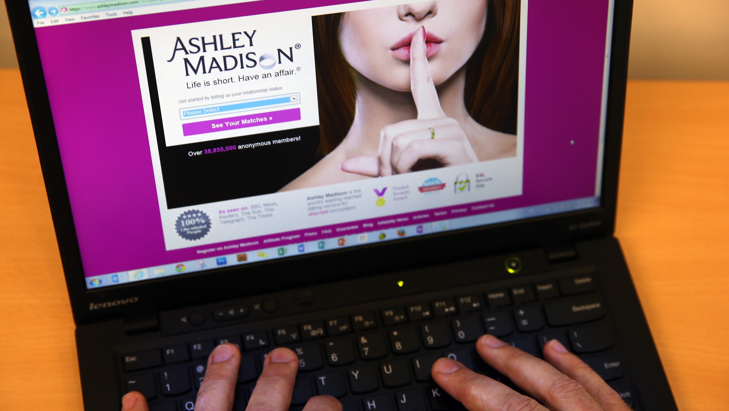 ashley-madison-email-searches-are-being-recorded-5-facts-heavy