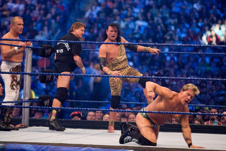 HOUSTON, TX - APRIL 5:  (L-R) Former professional wrestlers Ricky "The Dragon" Steamboat and "Rowdy Roddy Piper look on as Jimmy "Superfly" Snuka steps into the ring to battle WWE Superstar Chris Jericho during  WrestleMania 25 at Reliant Stadium on April 5, 2009 in Houston, Texas.  (Photo by Bill Olive/Getty Images)