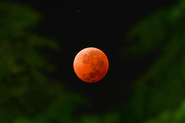 blood moon eclipse viewing