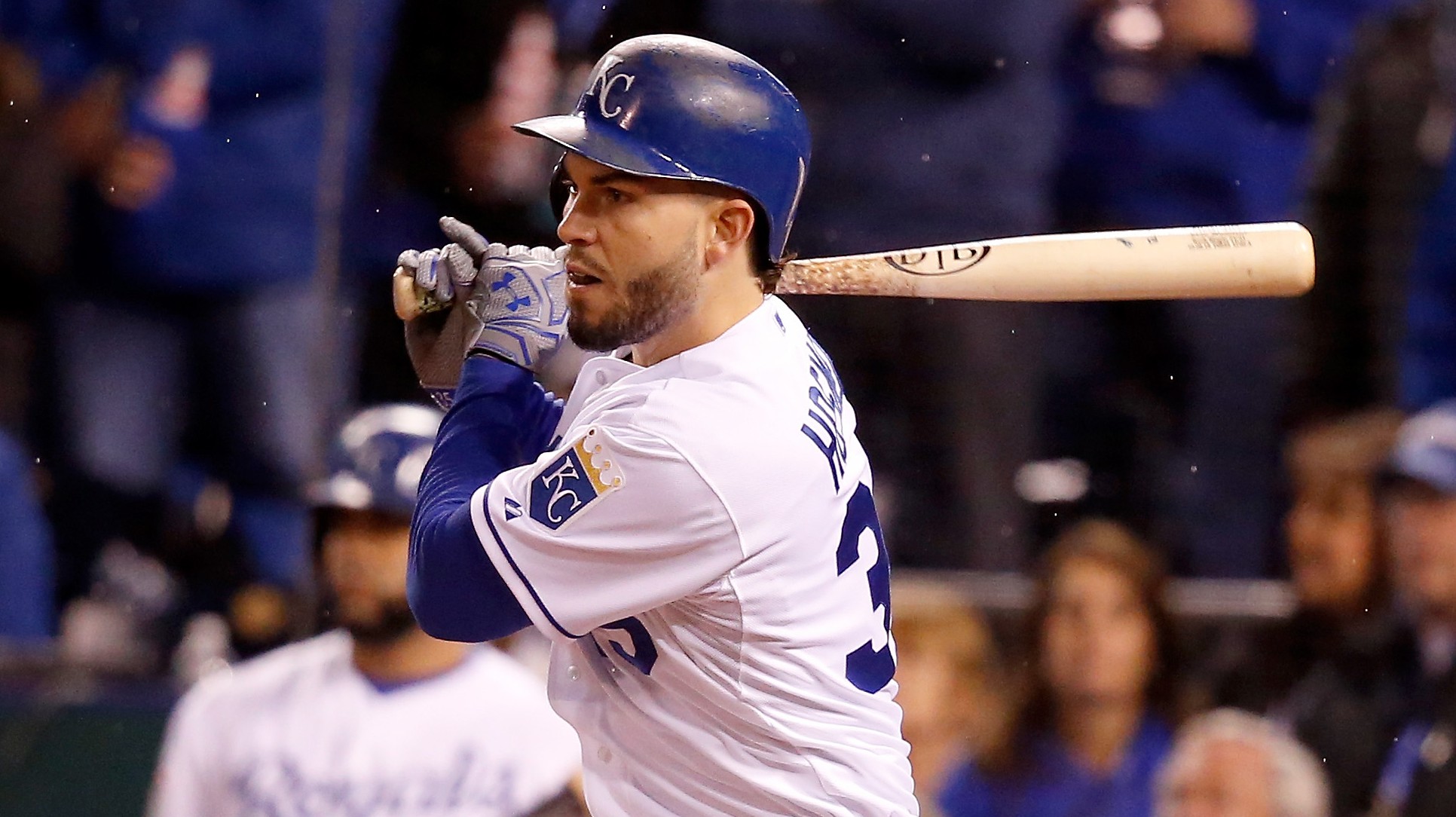 2015 World Series: Eric Hosmer gives the Royals the lead in Game 2 