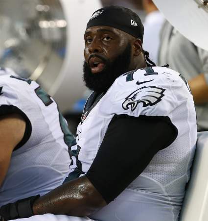 WATCH: Eagles’ Jason Peters Goes Down With Injury