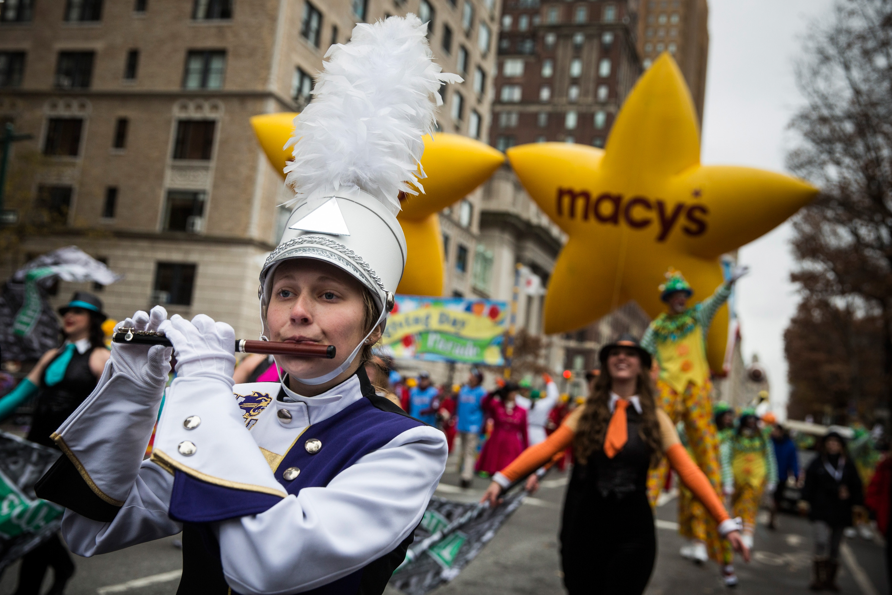 Macy’s Thanksgiving Day Parade 2015 What Time & When Starts | Heavy.com - Stream Thanksgiving Day Parade 2015