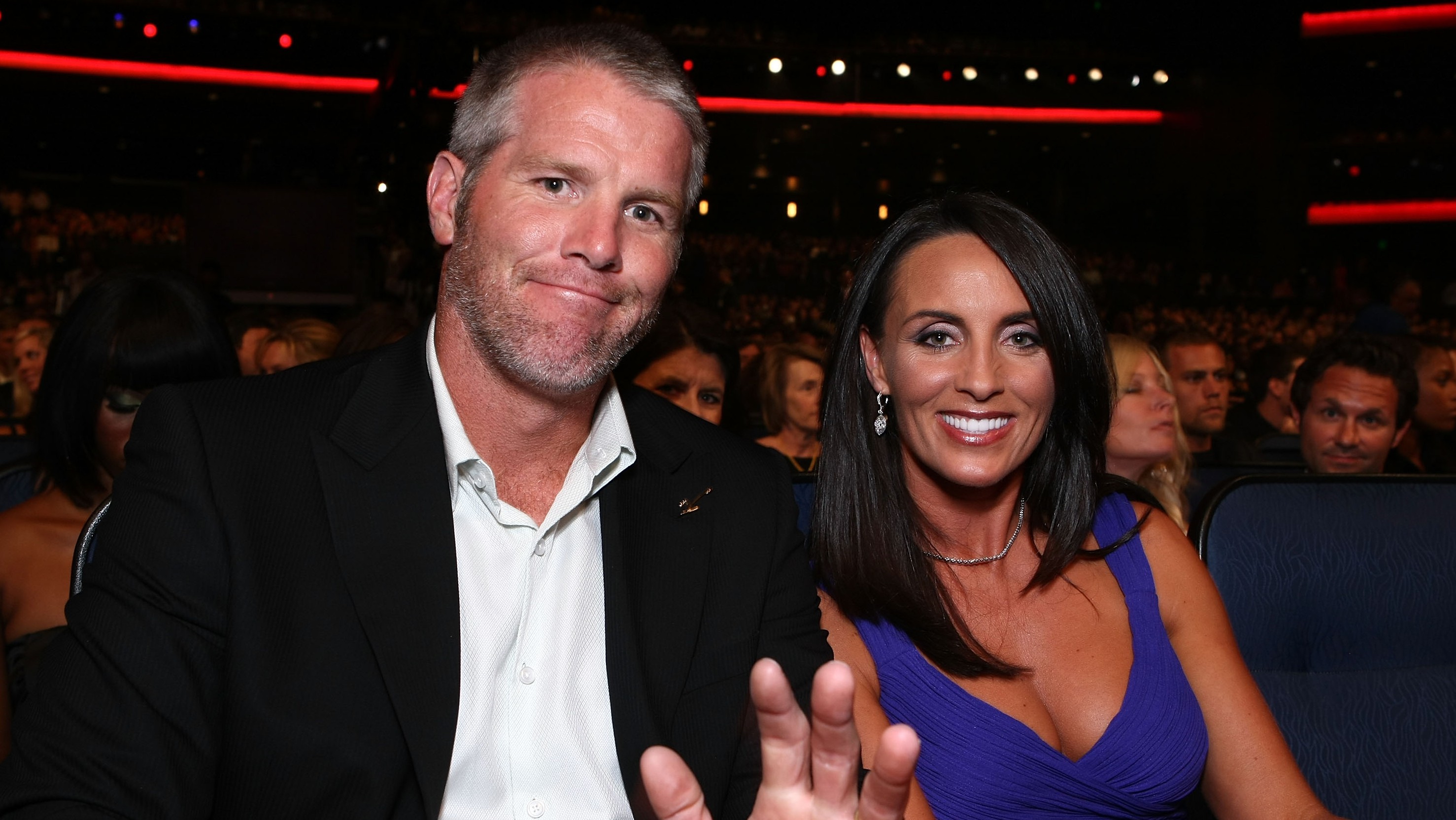 Deanna Favre, BrettпїЅs Wife 5 Fast Facts You Need to Kno