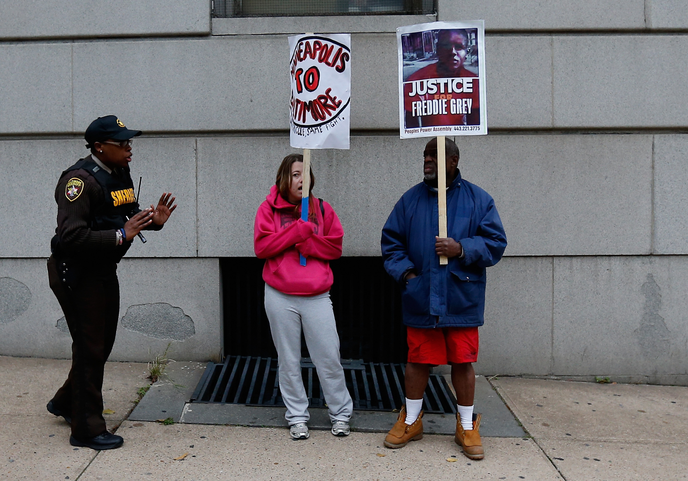 Protesters outside of the trial of WIlliam Porter. (Getty)