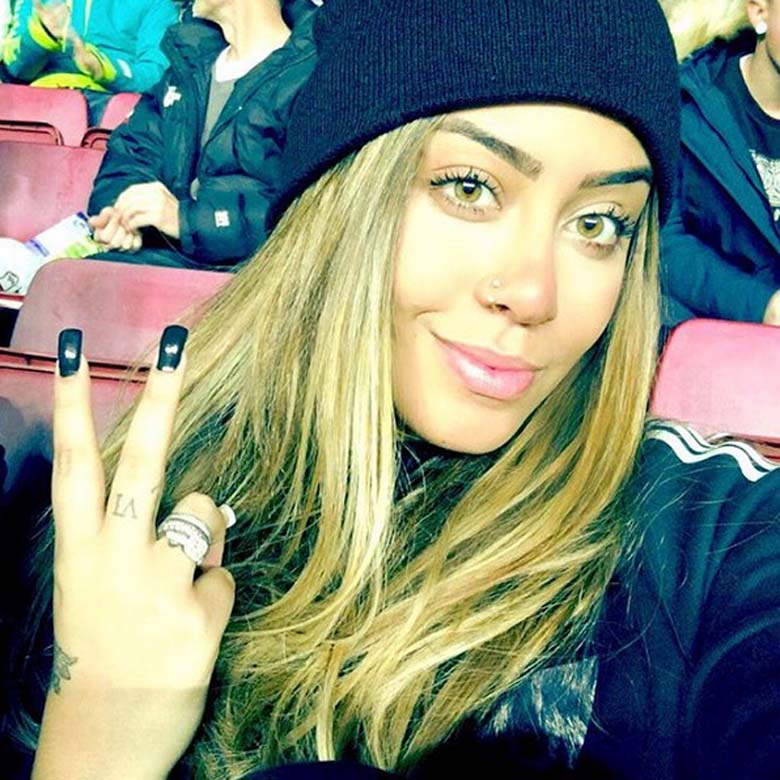 Neymar's Sexy Sister Rafaella Has A Seriously Hot Instagram