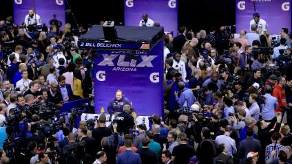 Super Bowl Opening Night 2016: Time, TV Channel, Schedule