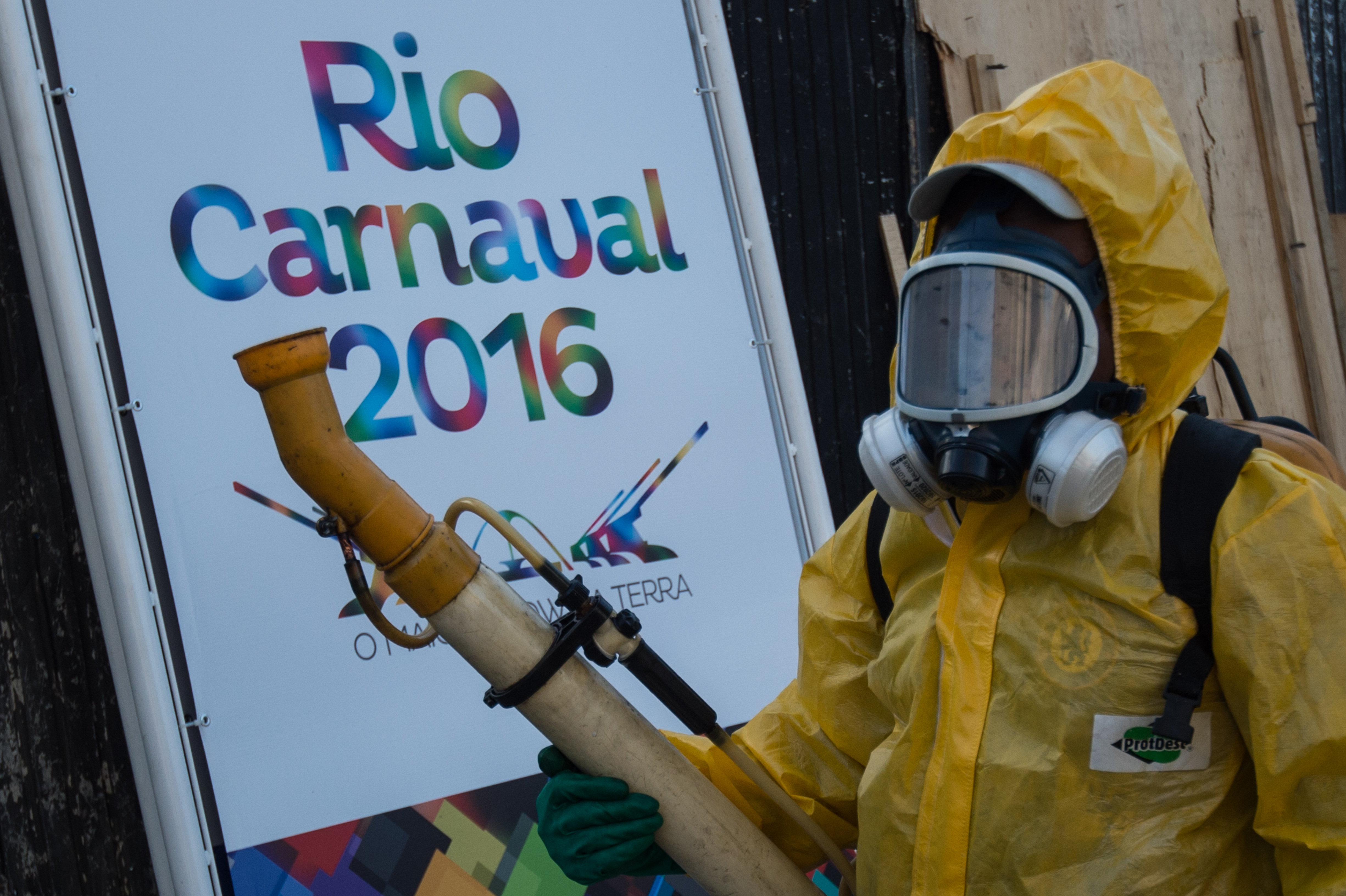 A municipal agent sprays anti Zika mosquitos chemical product at the sambadrome in Rio de Janeiro, on January 26, 2016. (Getty)