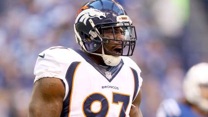 WATCH: Malik Jackson Recovers Fumble for 1st TD of Super Bowl 50