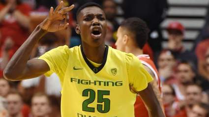 Oregon vs. Holy Cross Live Stream: How to Watch Online for Free