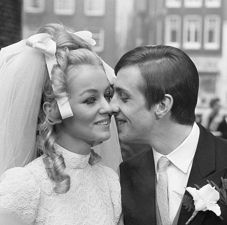 Cruyff and Coster getting married on 2 December 1968