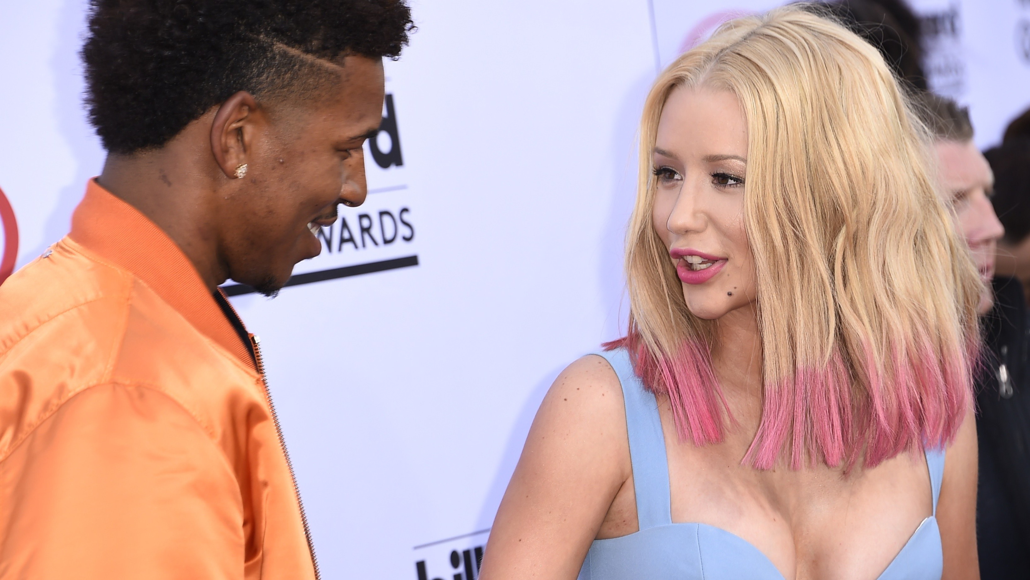 Iggy Azalea Thanks Lakers' D'Angelo Russell for Video of Nick