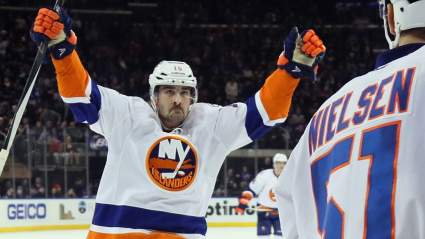 What Time & TV Channel Is the Islanders-Panthers Game on Tonight?