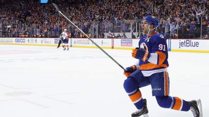 Lightning vs. Islanders Live Stream: How to Watch Game 5 Online