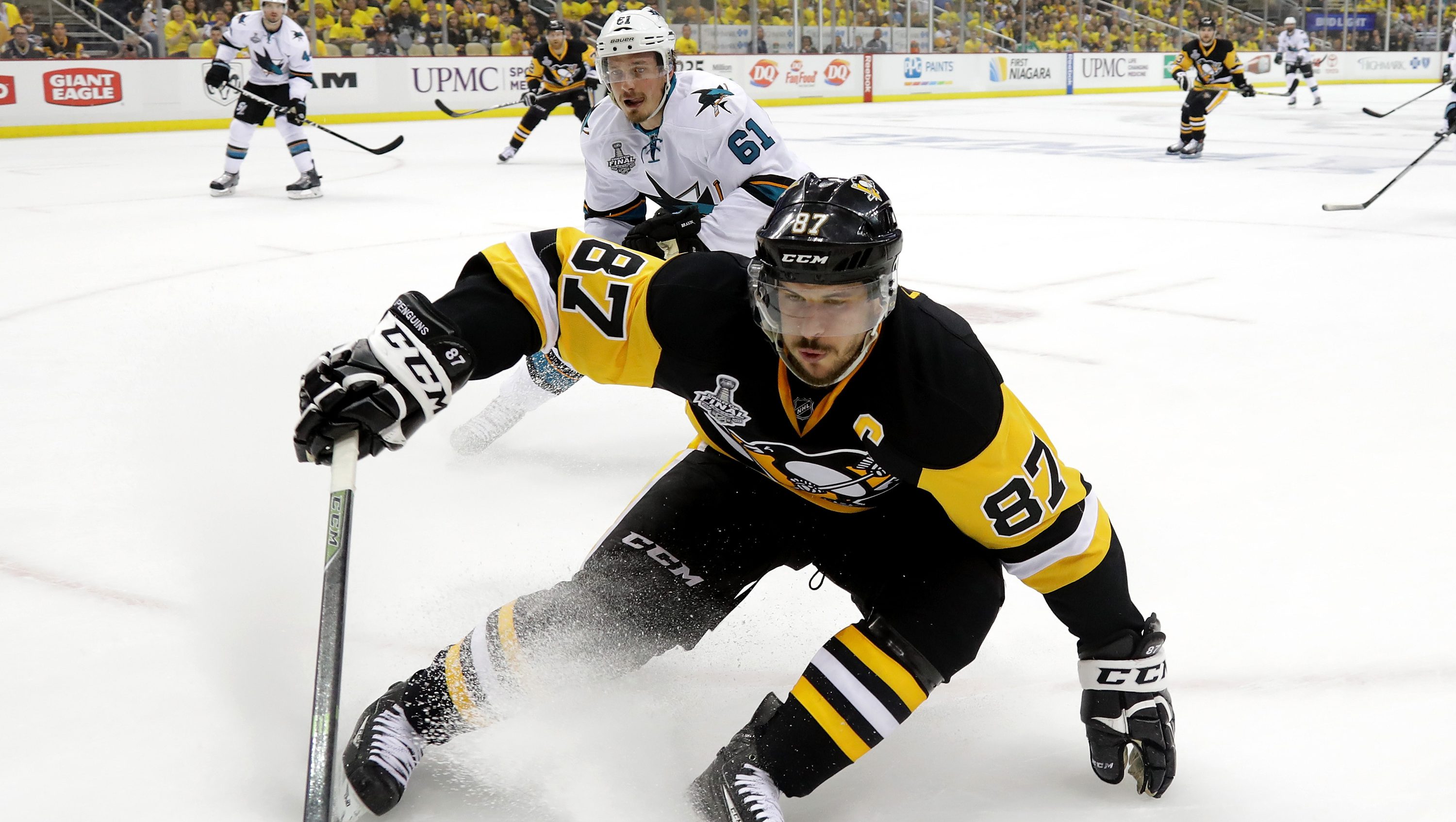 Sharks Vs Penguins Start Time TV Channel Tonight Gettyimages 5359386301 