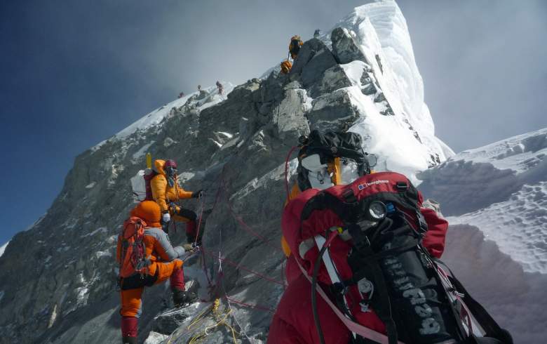 Mount Everest, Everest Hillary Step, Everest death zone