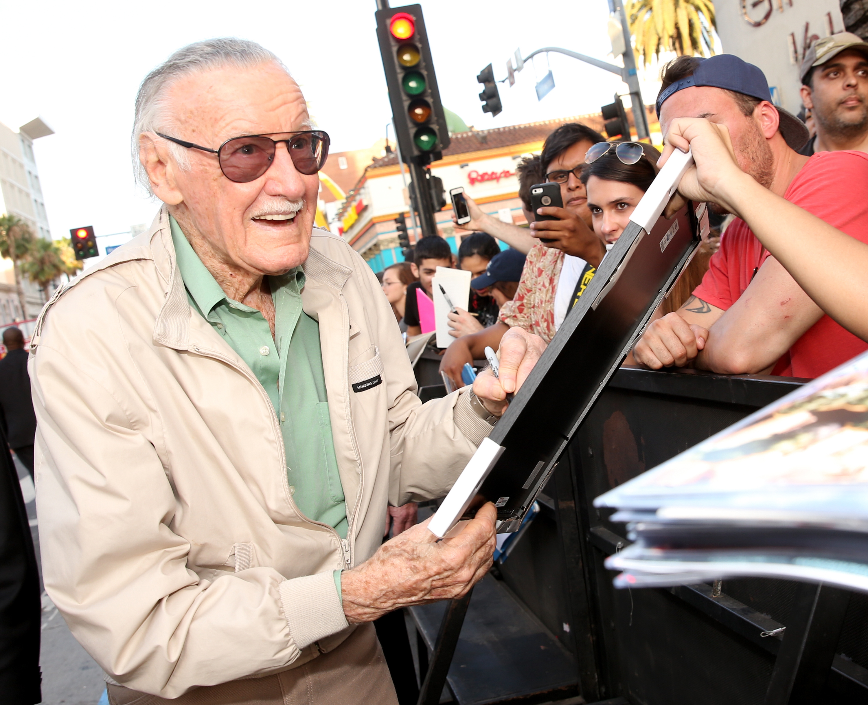 Stan Lee’s Net Worth 5 Fast Facts You Need To Know