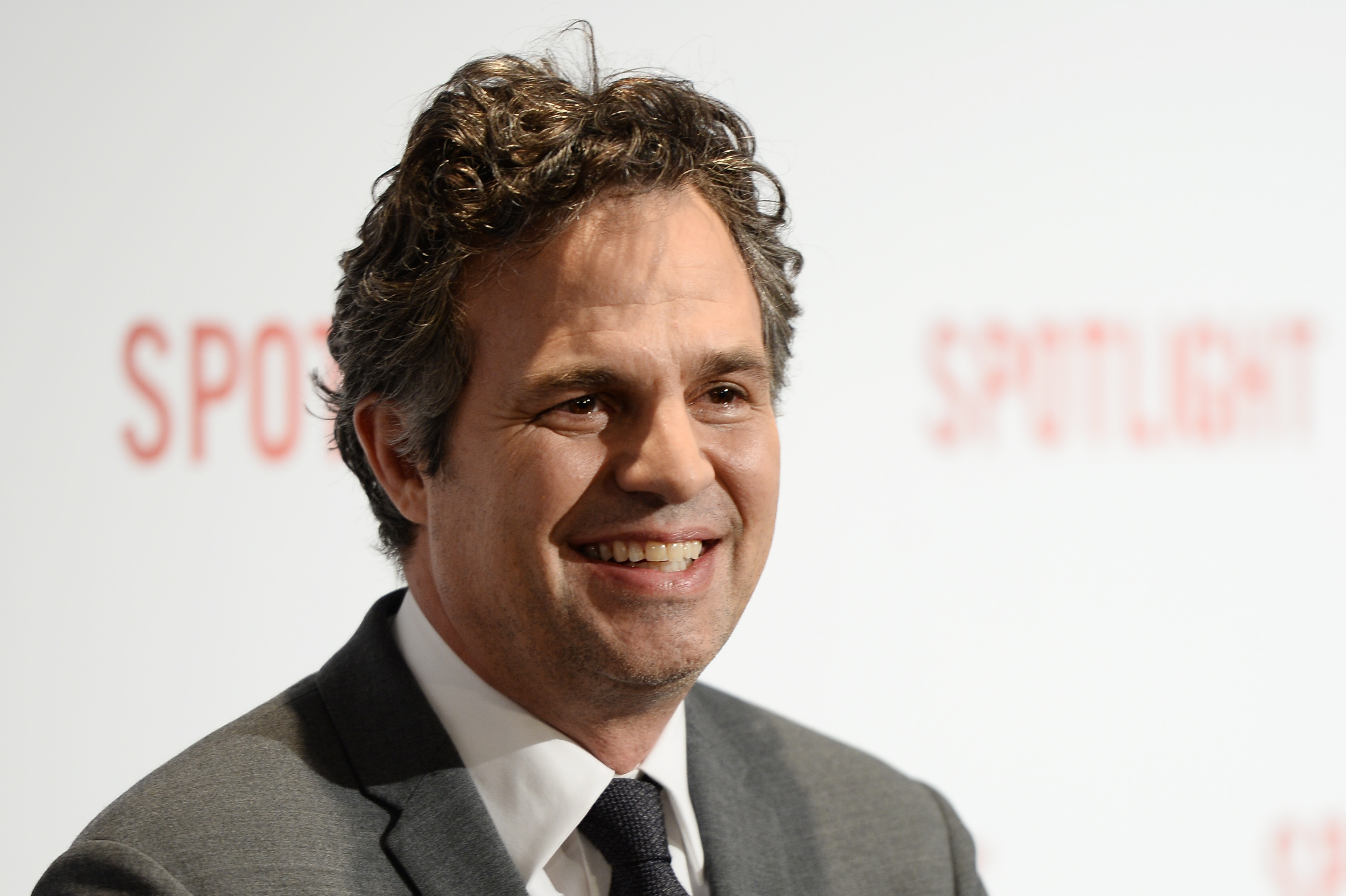 Mark Ruffalo Net Worth 5 Fast Facts You Need to Know