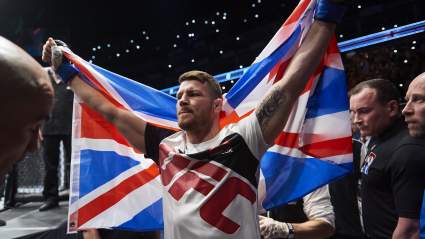 WATCH: Michael Bisping Knocks Out Luke Rockhold at UFC 199