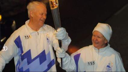 Gordie Howe Wife & Kids: 5 Fast Facts You Need to Know