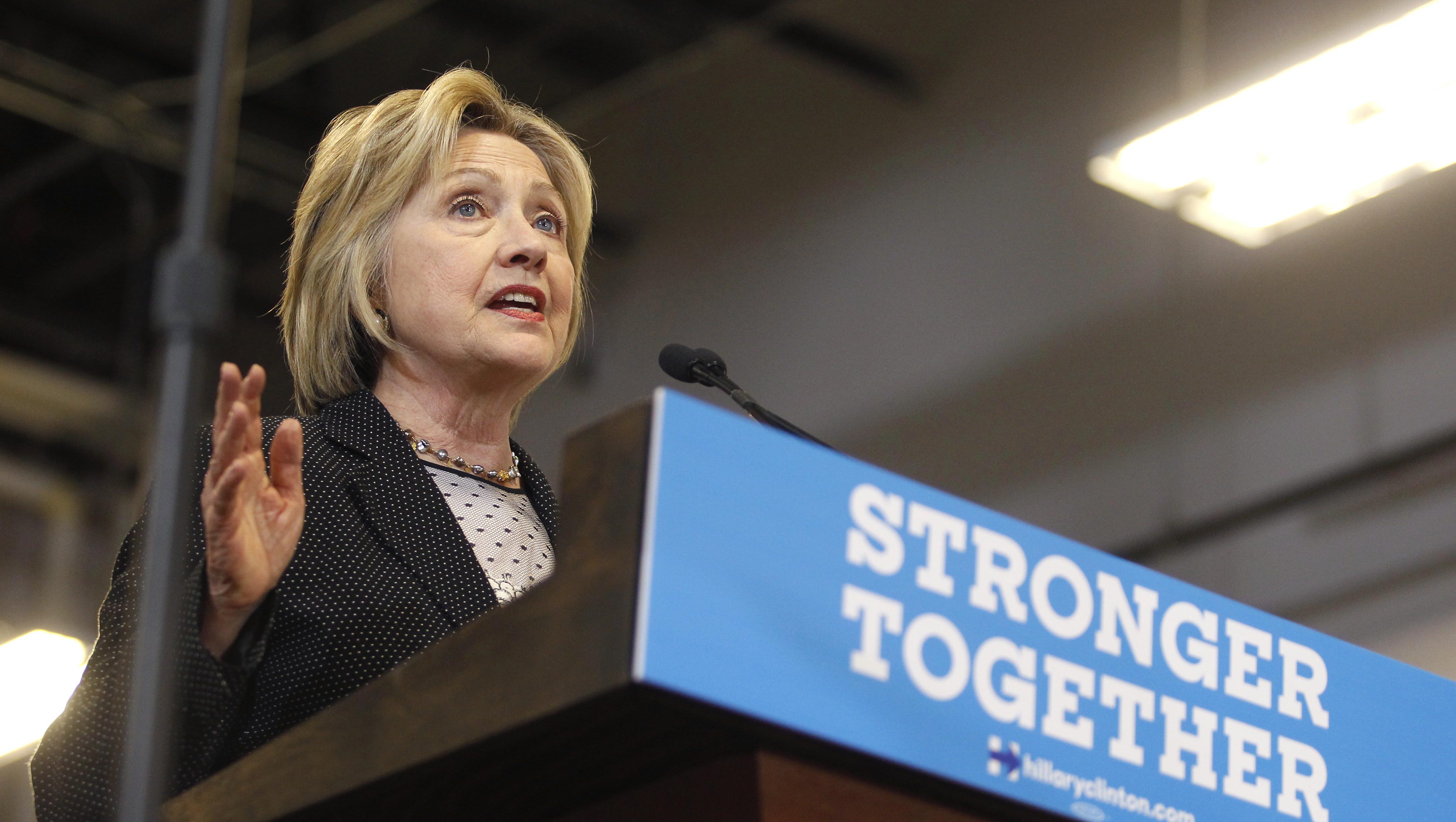 WATCH Hillary Clinton Denied Sending Classified Emails Heavy