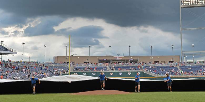 Rain continued to come down in spurts around TD Ameritrade Park in Omaha, Nebraska, postponing Game 3. (Getty)