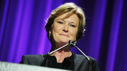 Pat Summitt Dead: Twitter Reactions to the Coach’s Death