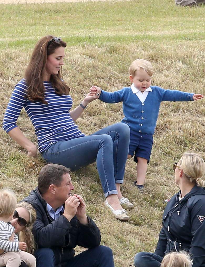 prince george, prince william and princess kate, william and kate, duke and duchess of cambridge, prince george birthday, prince george photos, prince william, princess kate, kate middleton, kate middleton photos, prince william photos, royal family, royal family photos, prince george birthday party, new photos of prince george, official royal family photos, official photos of prince george, new pictures of royal family, how old is prince george?, when was prince george born?, princess charlotte, pictures of prince george