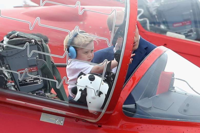 prince george, prince william and princess kate, william and kate, duke and duchess of cambridge, prince george birthday, prince george photos, prince william, princess kate, kate middleton, kate middleton photos, prince william photos, royal family, royal family photos, prince george birthday party, new photos of prince george, official royal family photos, official photos of prince george, new pictures of royal family, how old is prince george?, when was prince george born?, princess charlotte, pictures of prince george