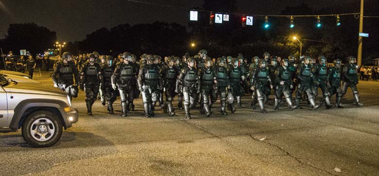 Police in Baton Rouge pictured prior to Mckesson's arrest. (Getty)