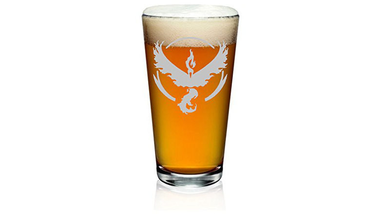 Team Valor Etched Pint Glass 