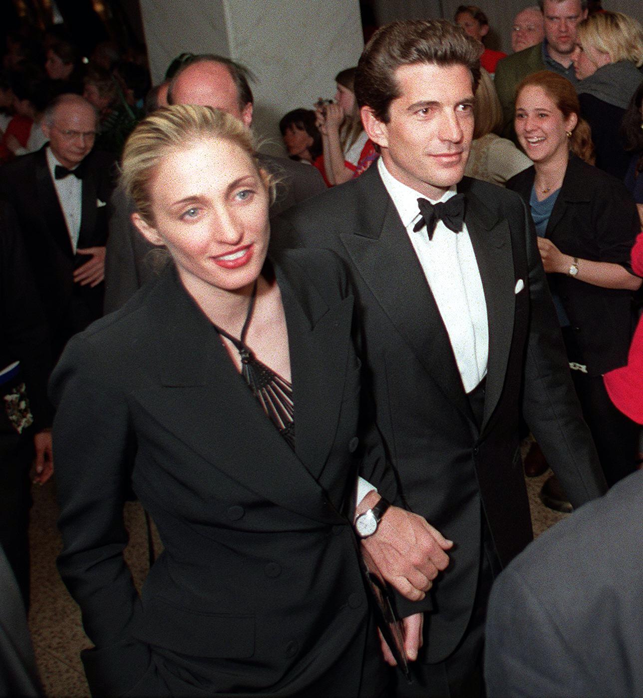 Carolyn Bessette Kennedy Jfk Jrs Wife 5 Fast Facts 