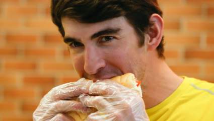 Michael Phelps’ Diet 2016: 5 Fast Facts You Need to Know