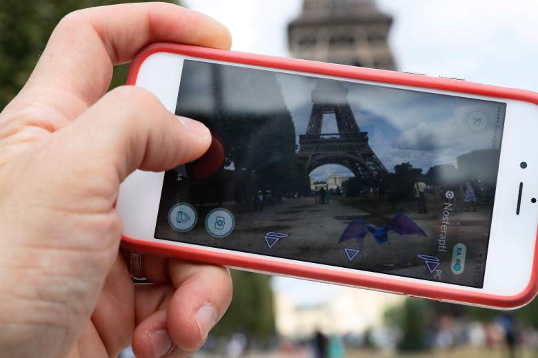 This picture taken on July 26, 2016, shows the 'Pokemon Go' app on the screen of a smartphone, in Paris, on July 26, 2016. The virtual hunt game "Pokemon Go" is officially available in France since July 24, 2016. / AFP / Thomas SAMSON (Photo credit should read THOMAS SAMSON/AFP/Getty Images)