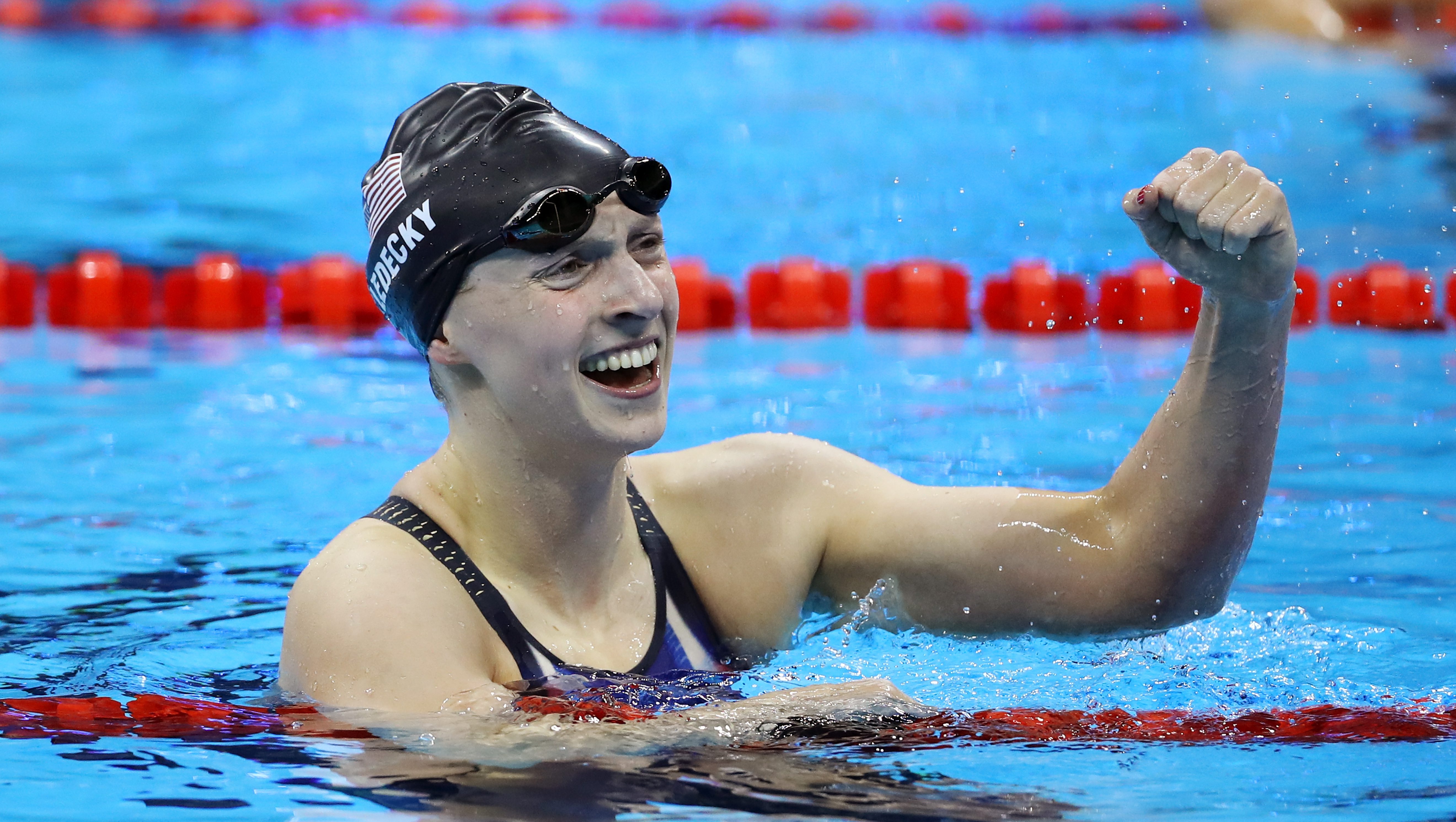 Katie Ledecky Sets World Record In 800M Freestyle