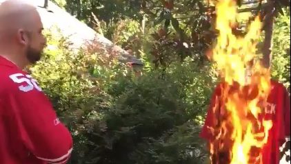 WATCH: 49ers fan burns Kaepernick jersey while playing national anthem 