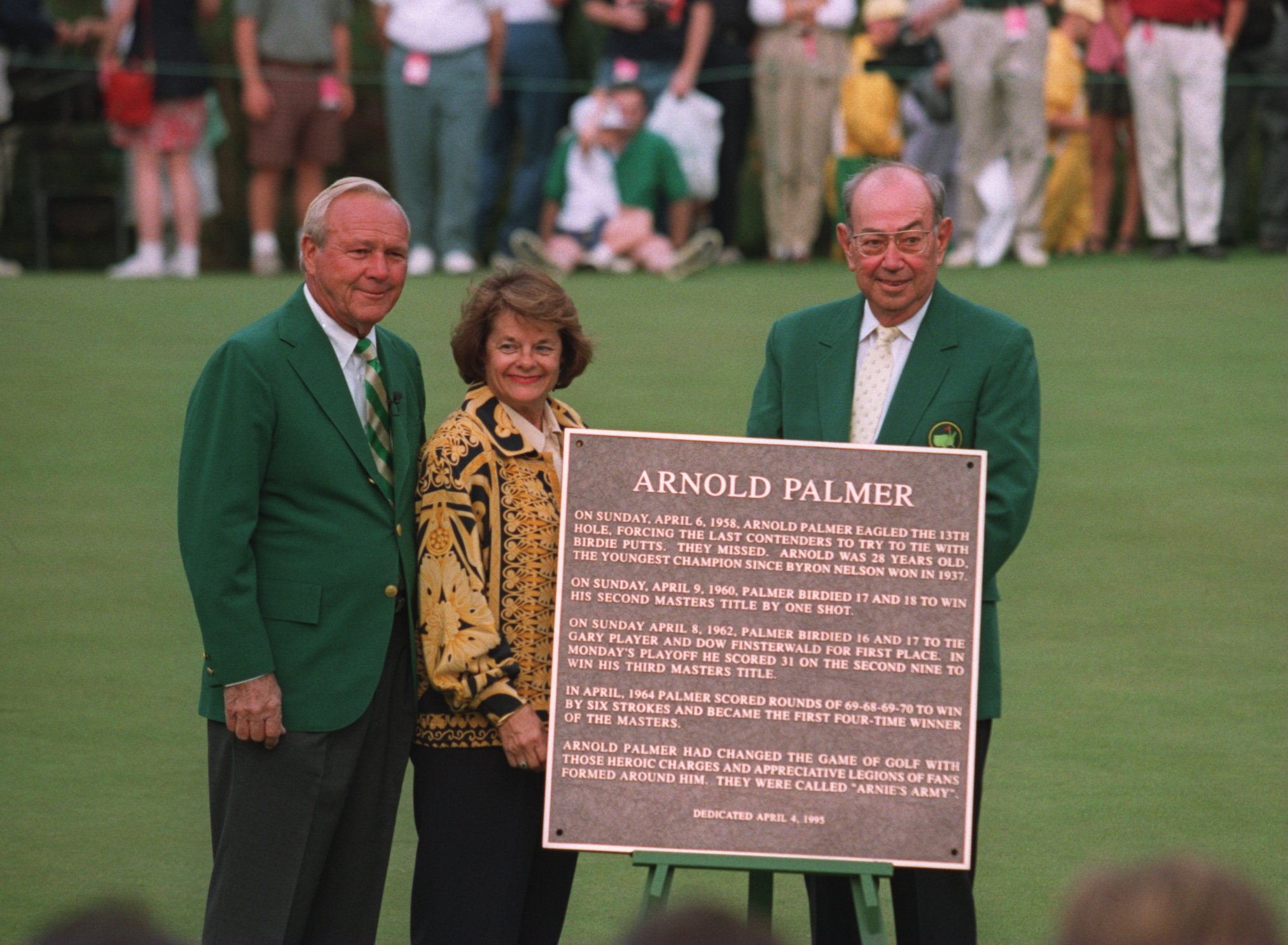 Arnold Palmer, far left, and his first wife, Winnie. (Getty)
