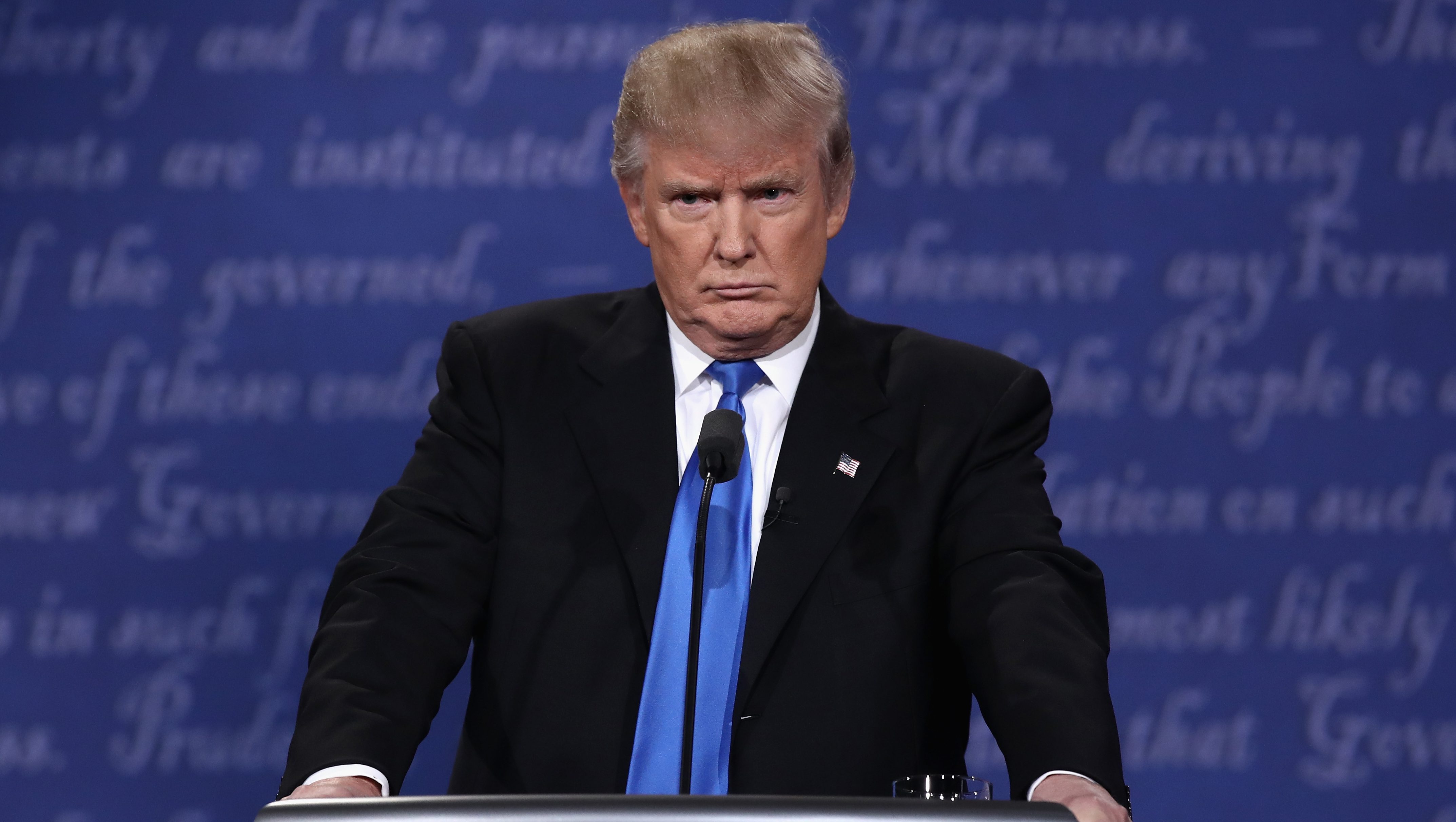 Donald Trump Sniffling at the 2016 Presidential Debate: Is He Still ...