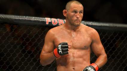 UFC 204 Bisping vs. Henderson 2 Live Stream: How to Watch Online